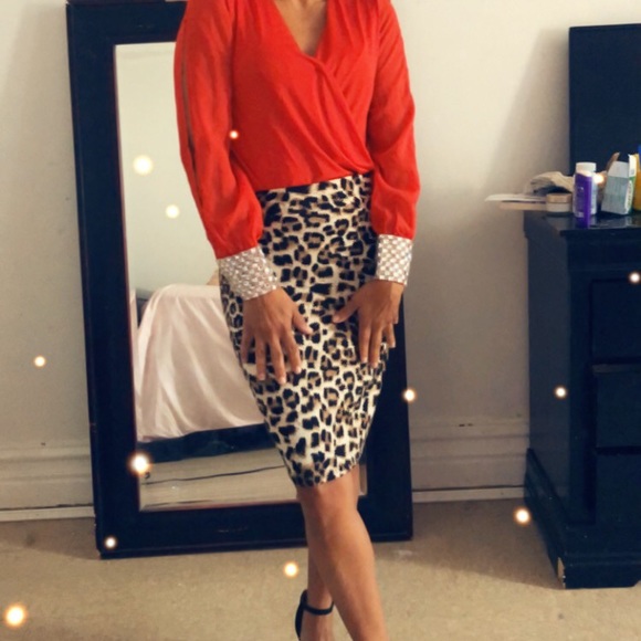 Adorable red blouse - Picture 4 of 6